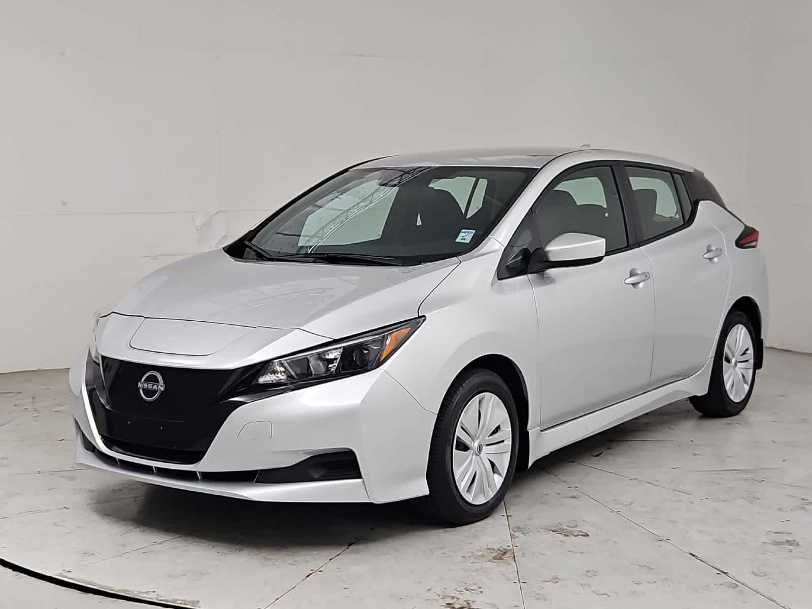 2025 Nissan LEAF