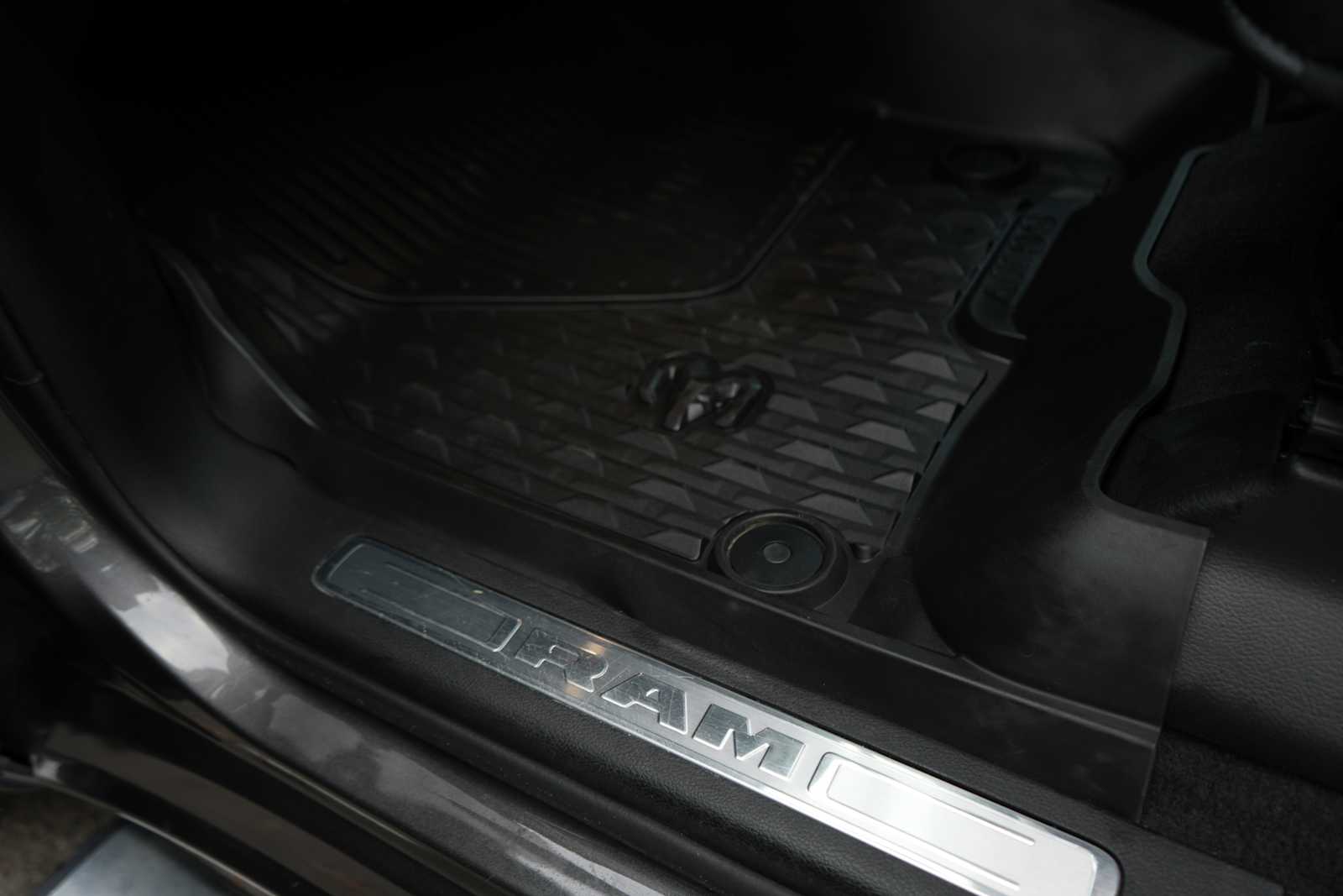 2022 RAM Ram 1500 Pickup Laramie - Photo 33