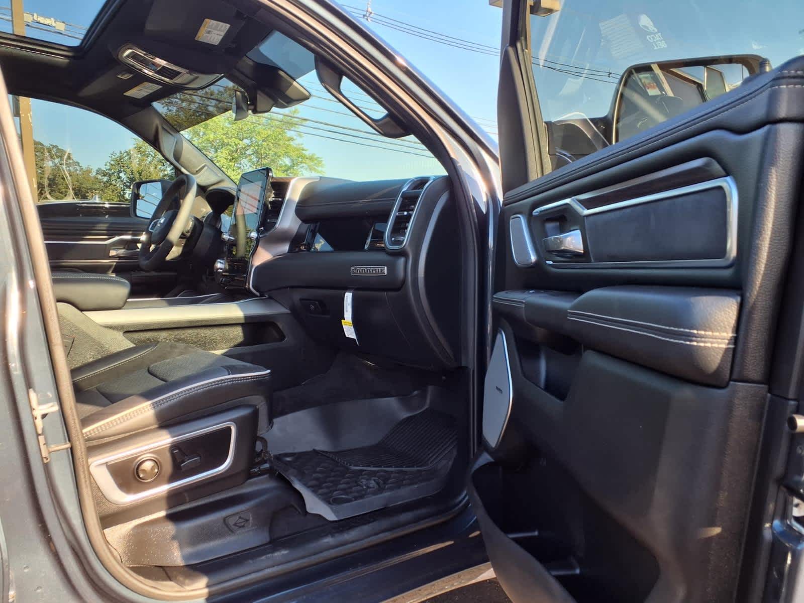 2026 RAM Ram 1500 Pickup Laramie - Photo 35