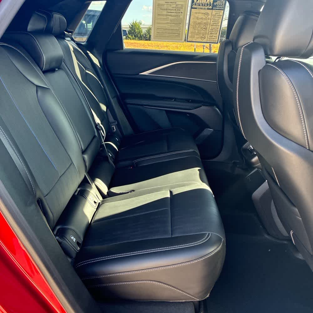 Used 2025 Cadillac LYRIQ SUV