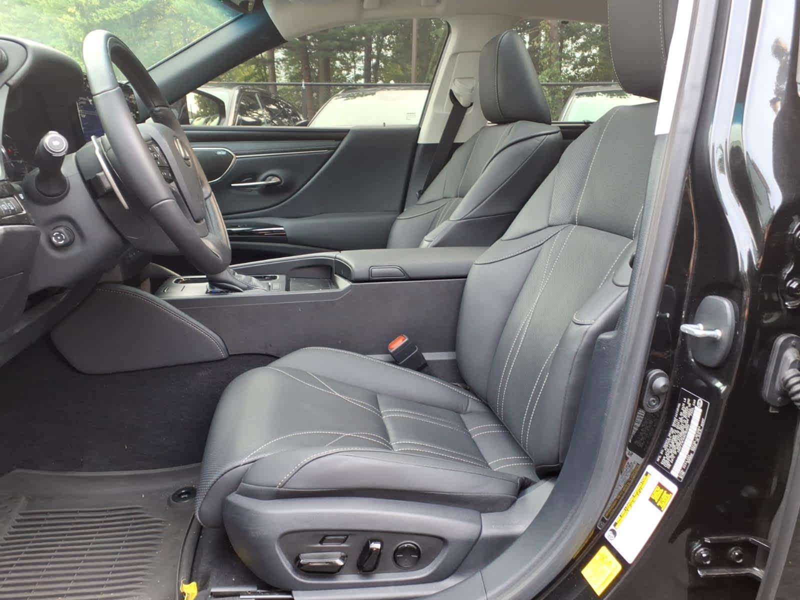 Used 2024 Lexus ES 350 Sedan