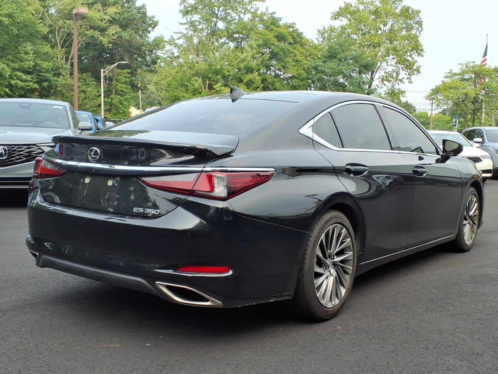 Used 2024 Lexus ES 350 Sedan