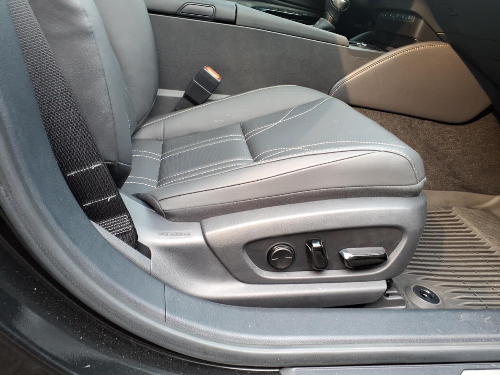 Used 2024 Lexus ES 350 Sedan