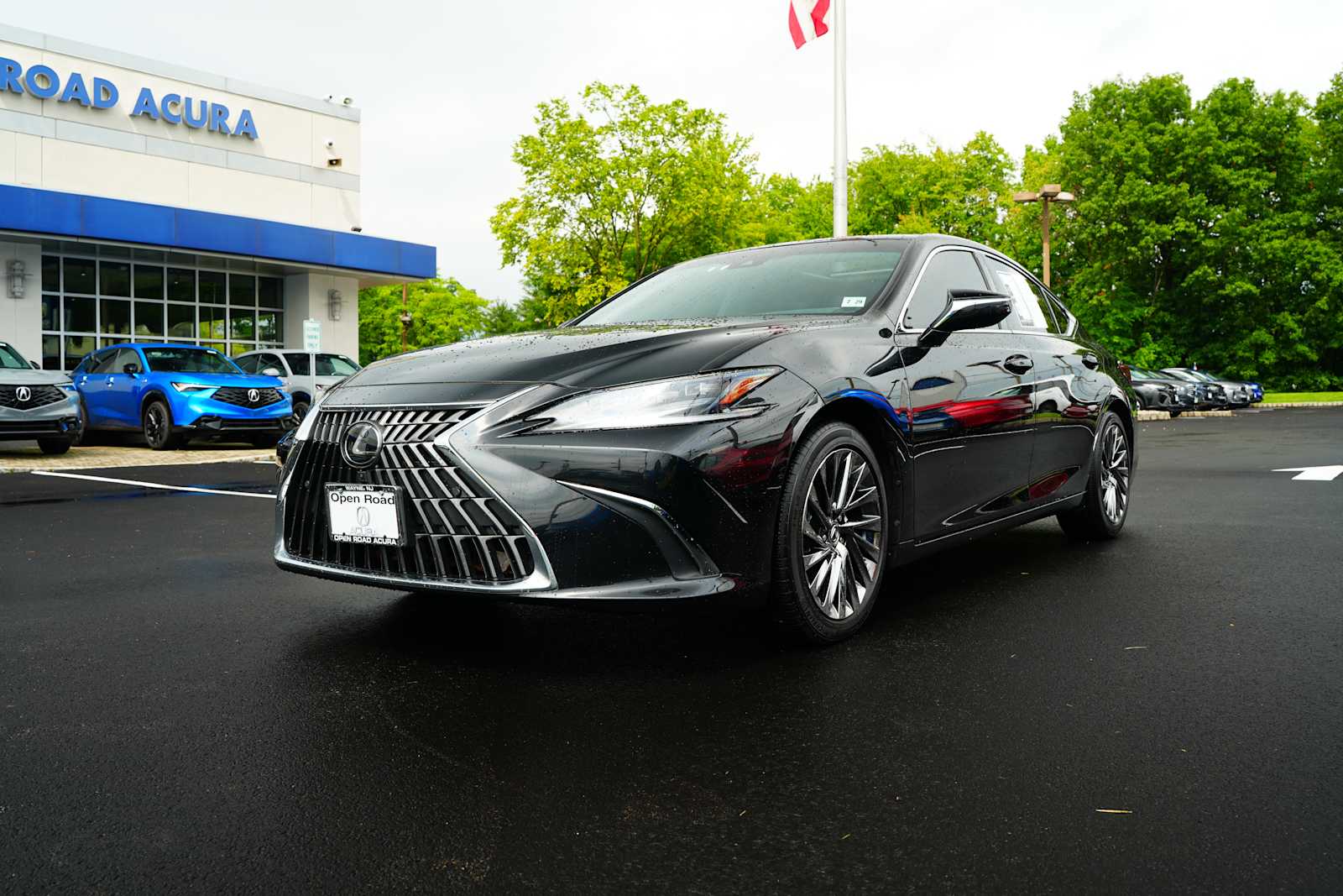 Used 2024 Lexus ES 350 Sedan