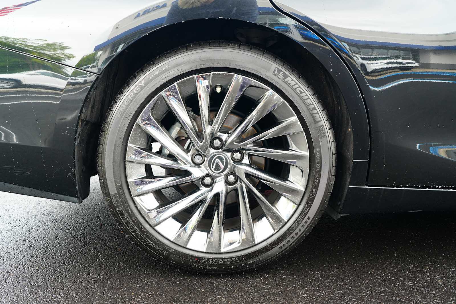 Used 2024 Lexus ES 350 Sedan