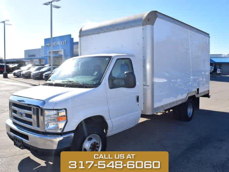 2016 Oxford White Ford Econoline Commercial Cutaway RWD
