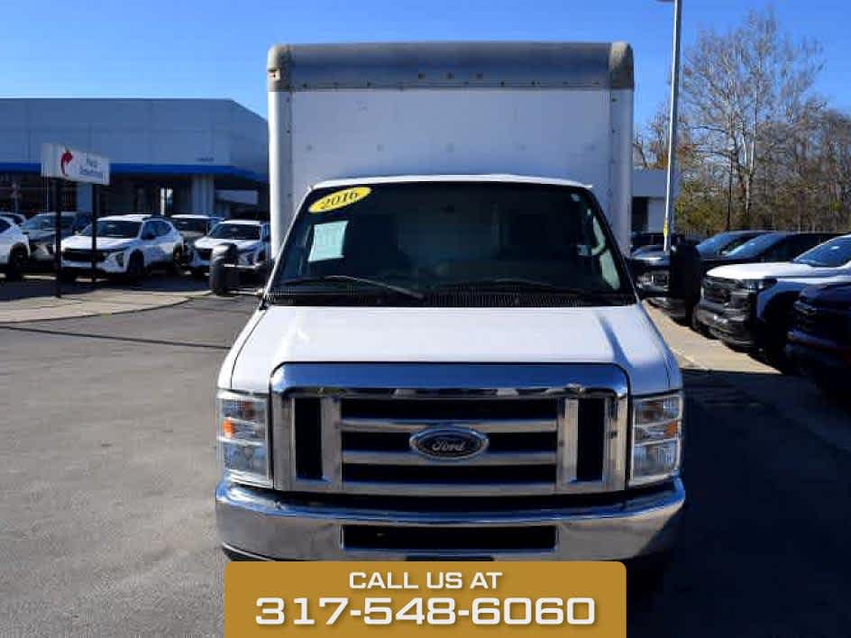 2016 Oxford White Ford Econoline Commercial Cutaway RWD
