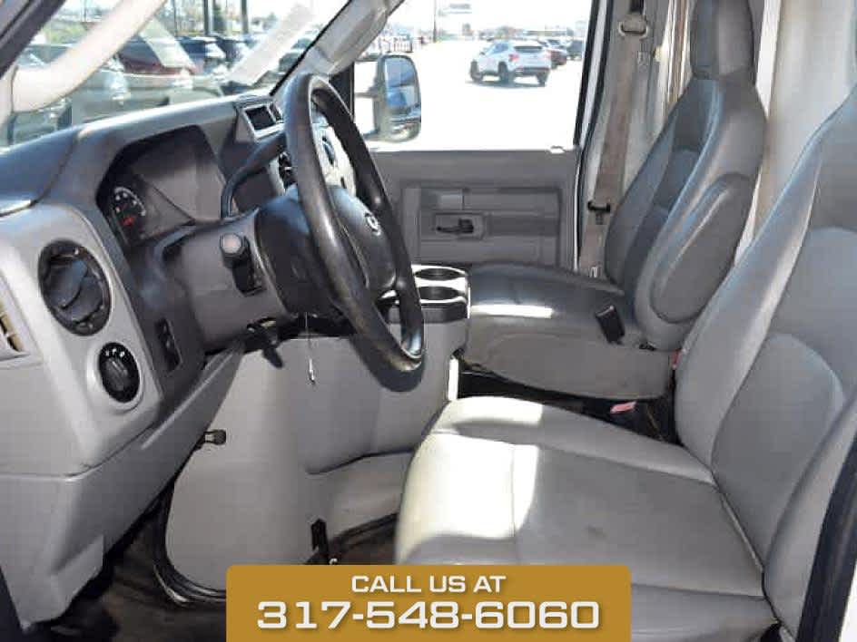 2016 Oxford White Ford Econoline Commercial Cutaway RWD