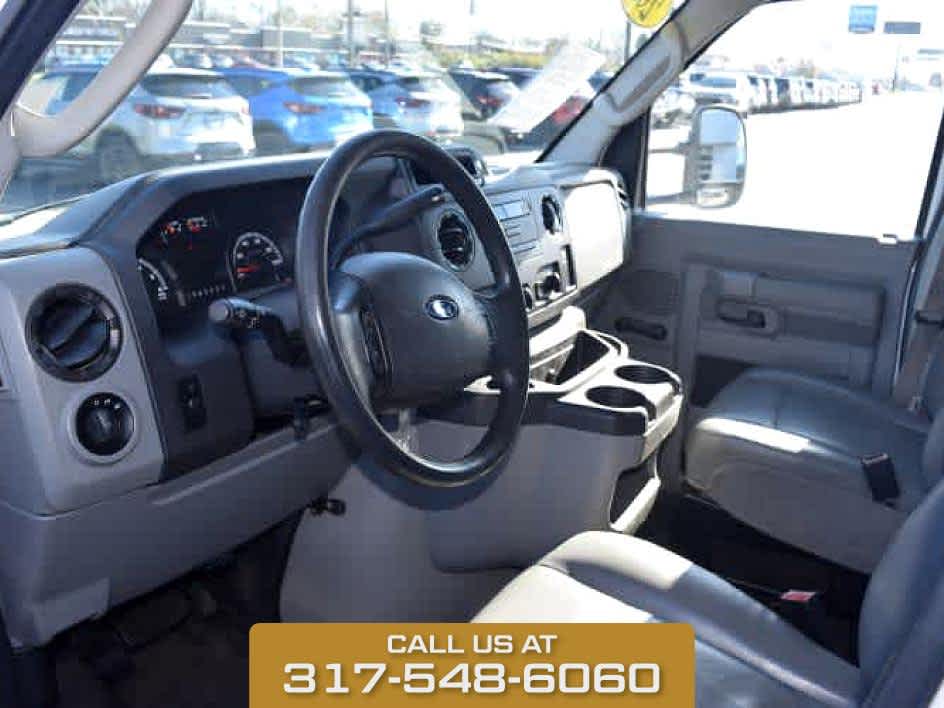 2016 Oxford White Ford Econoline Commercial Cutaway RWD