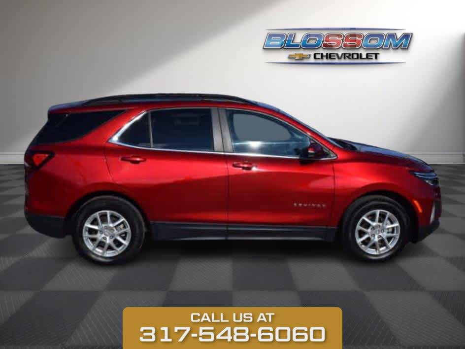 2022 Cherry Red Tintcoat Chevrolet Equinox LT FWD SUV
