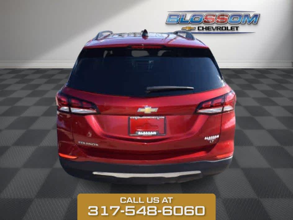 2022 Cherry Red Tintcoat Chevrolet Equinox LT FWD SUV