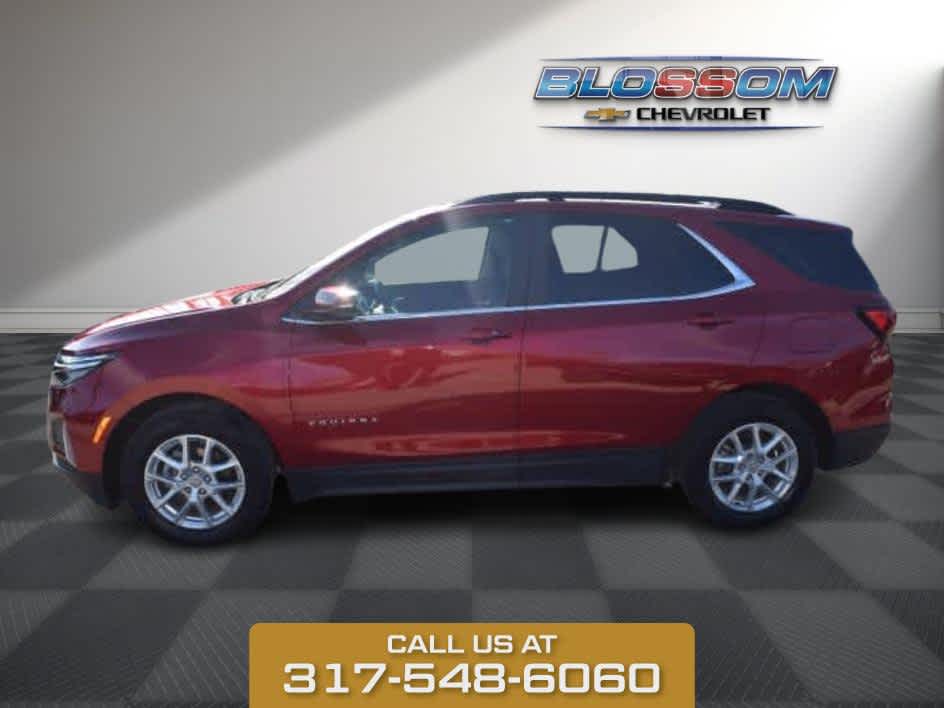 2022 Cherry Red Tintcoat Chevrolet Equinox LT FWD SUV