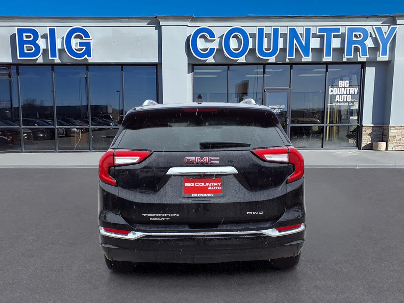 View vehicle photo 5