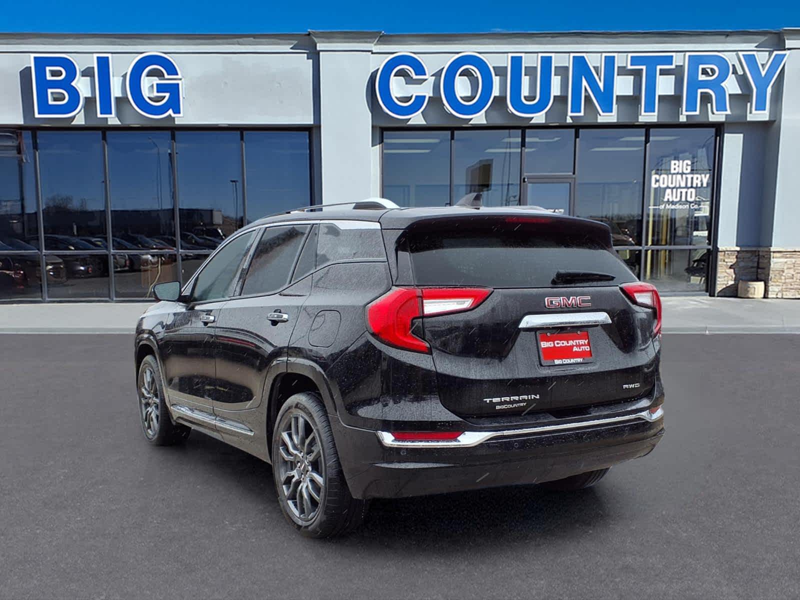 View vehicle photo 4