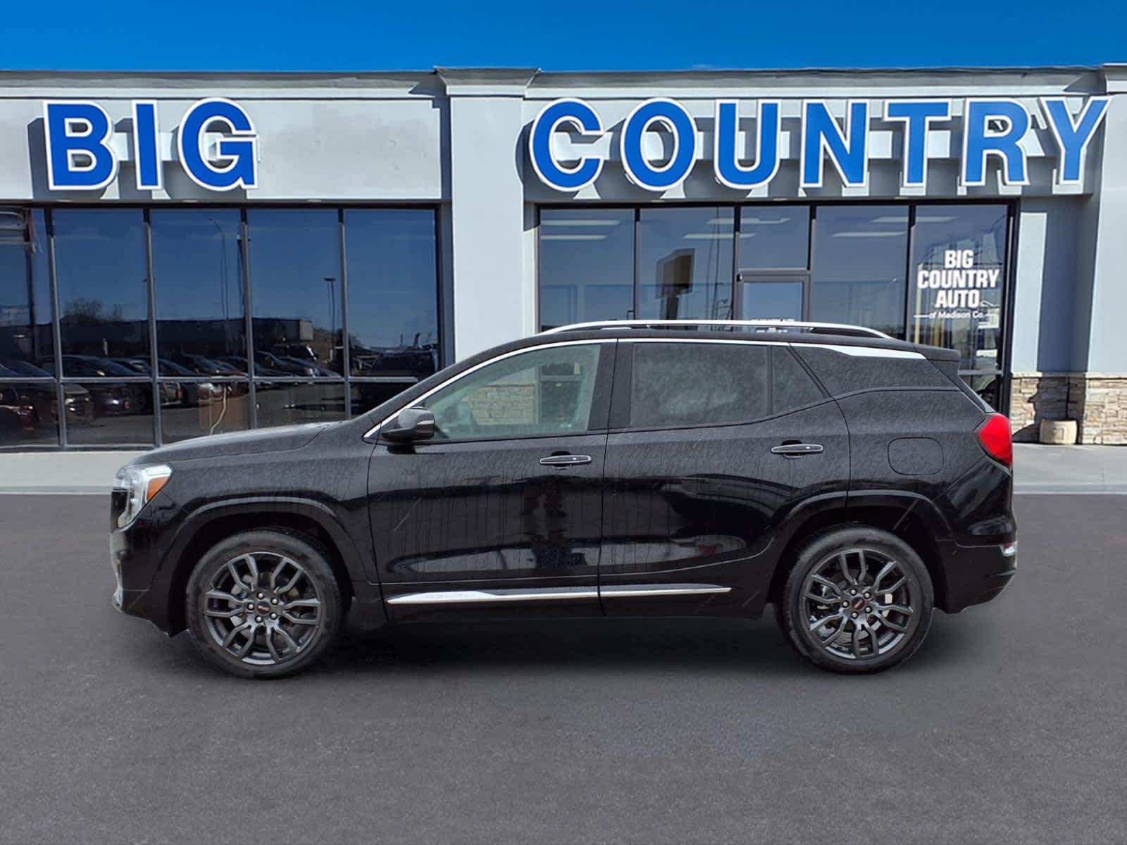 View vehicle photo 2