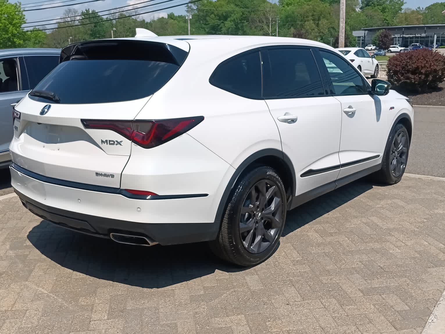 View vehicle photo 5