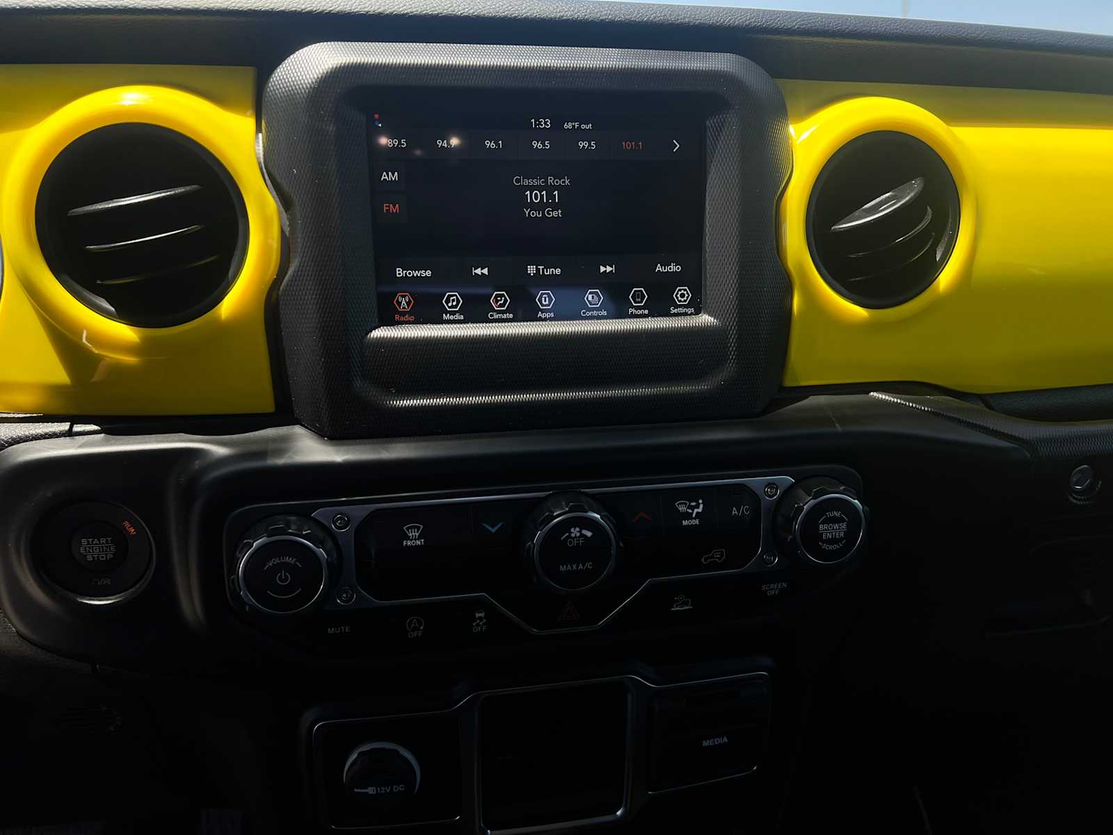 2022 Jeep Wrangler Sport