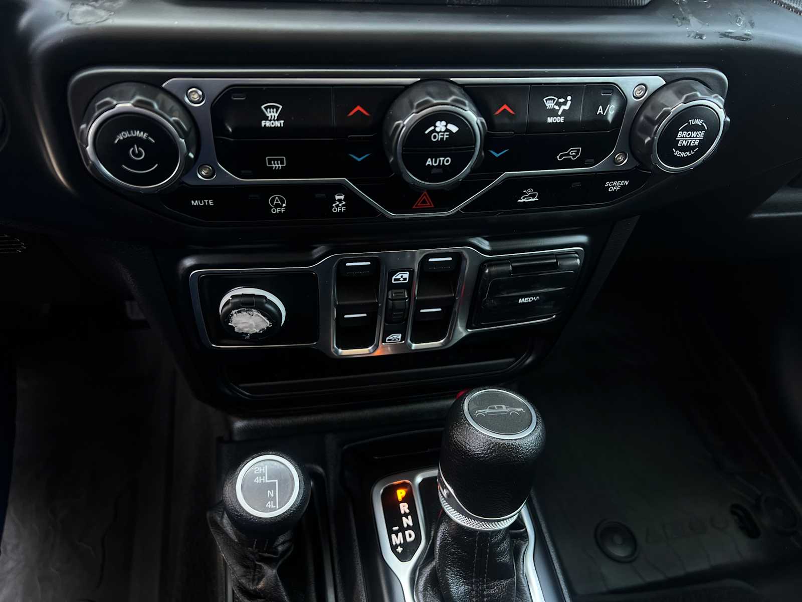 2023 Jeep Gladiator Willys