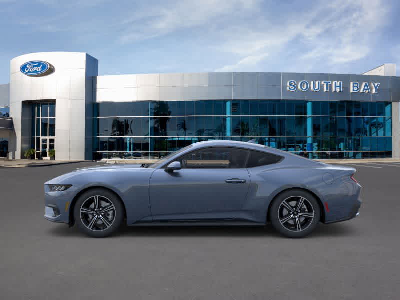2025 Ford Mustang EcoBoost photo 3