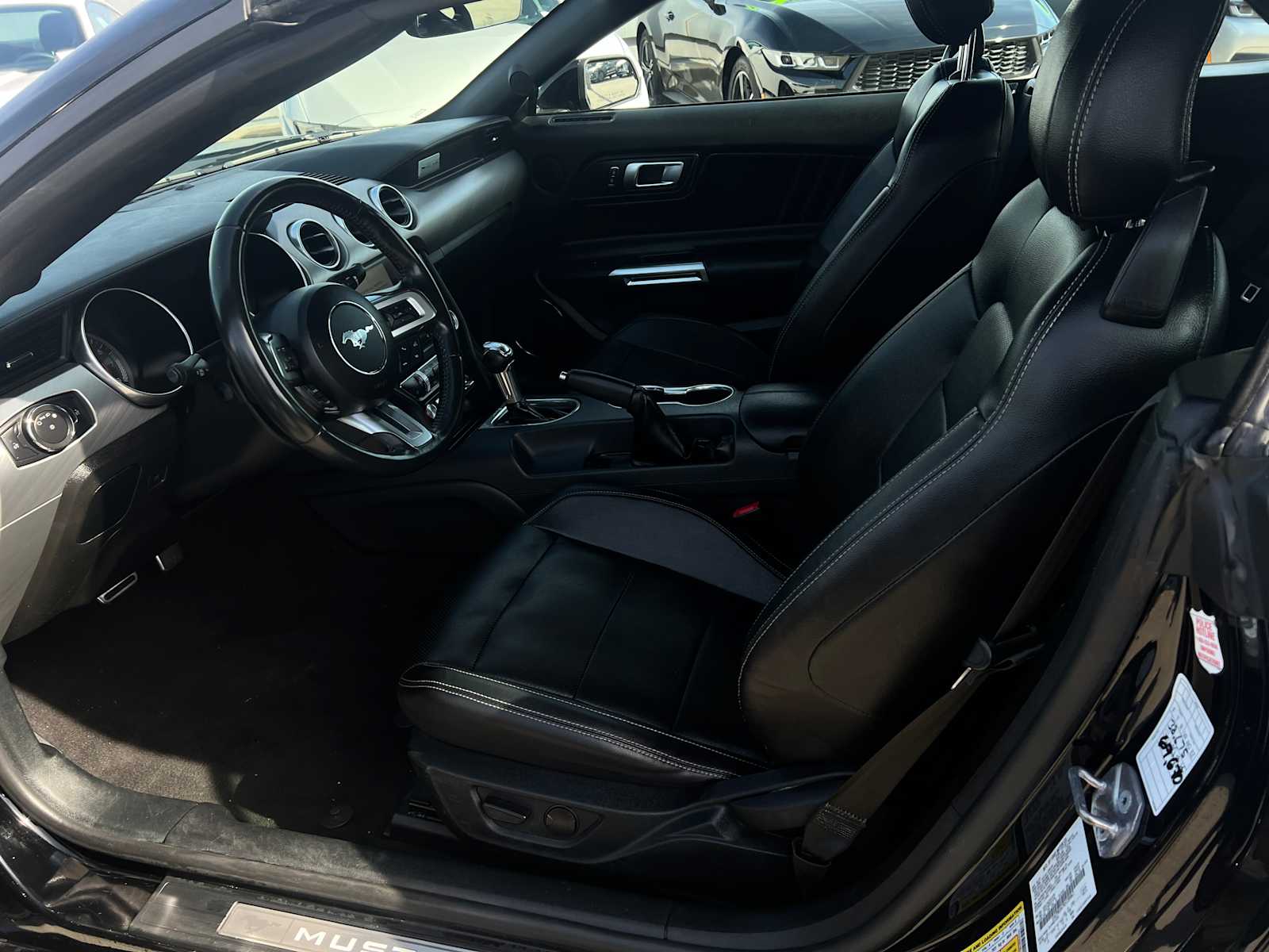2022 Ford Mustang EcoBoost Premium