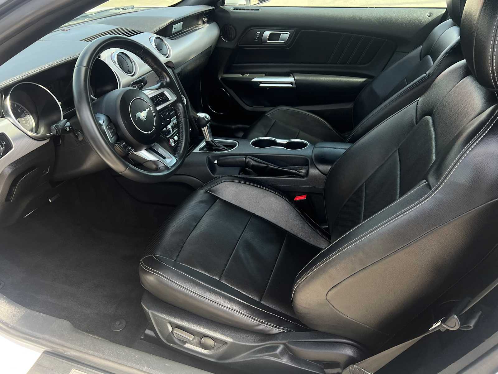 2022 Ford Mustang EcoBoost Premium