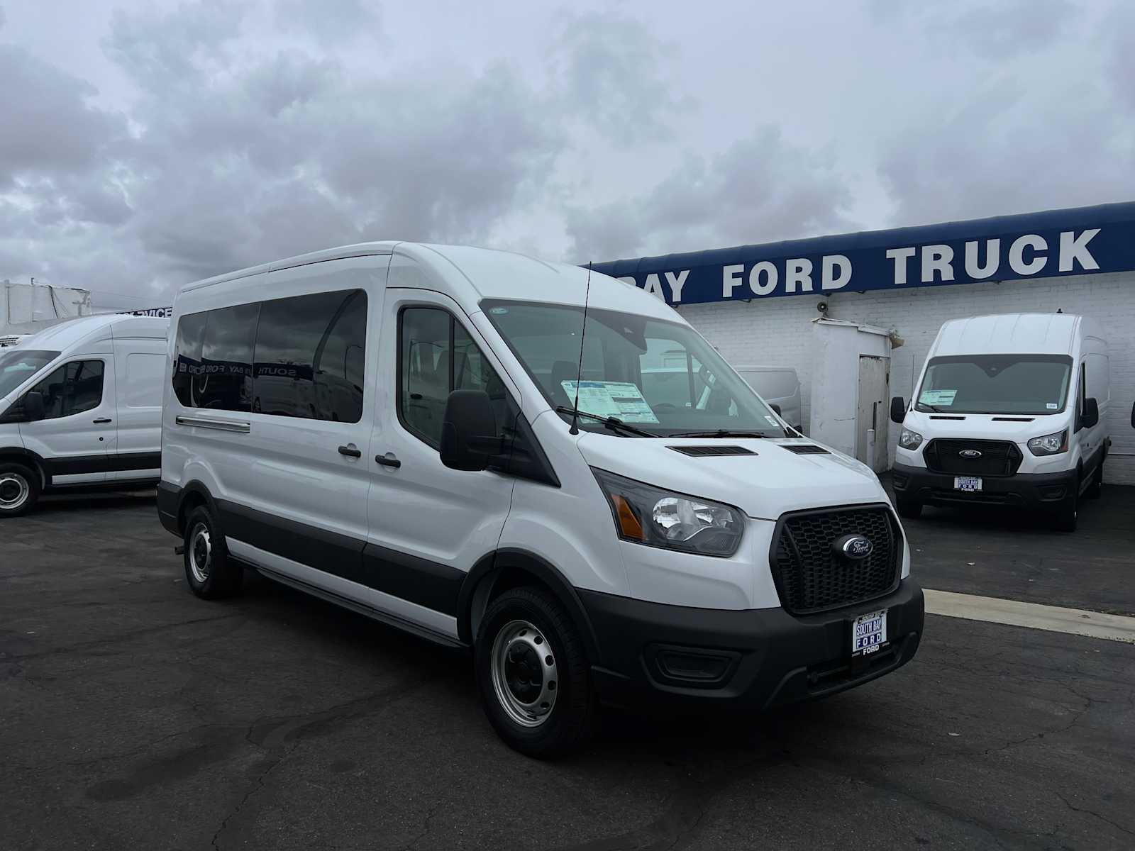 2024 Ford Transit Passenger XL