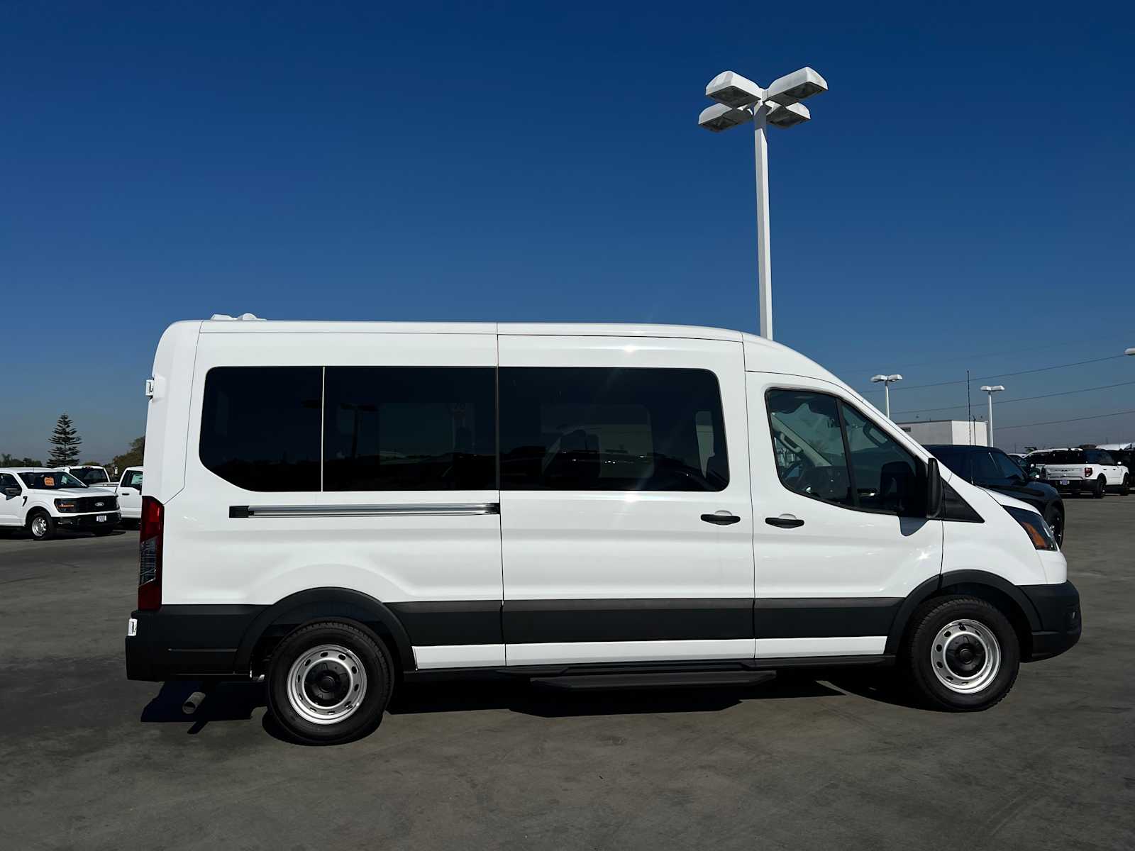 2025 Ford Transit Passenger XL 2025 Ford Transit Passenger XL