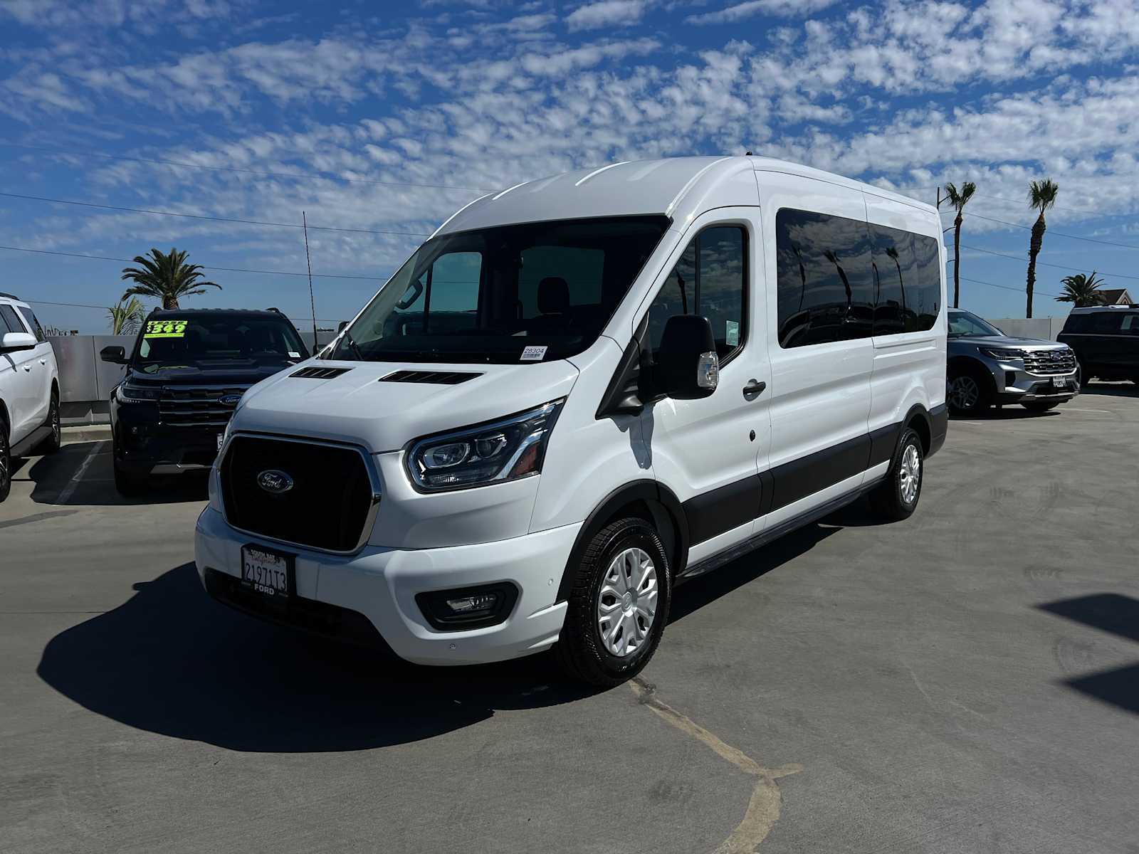 2023 Ford Transit Passenger XLT photo 3