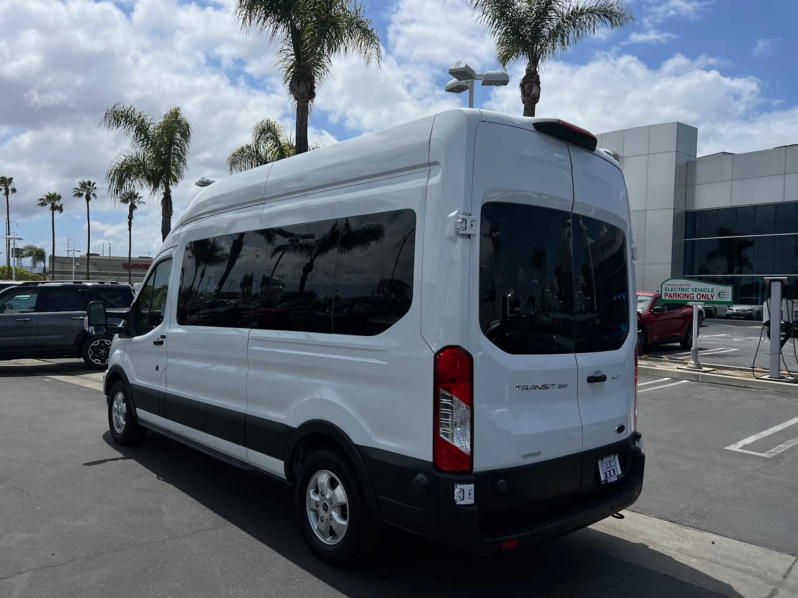 2020 Ford Transit Passenger XLT