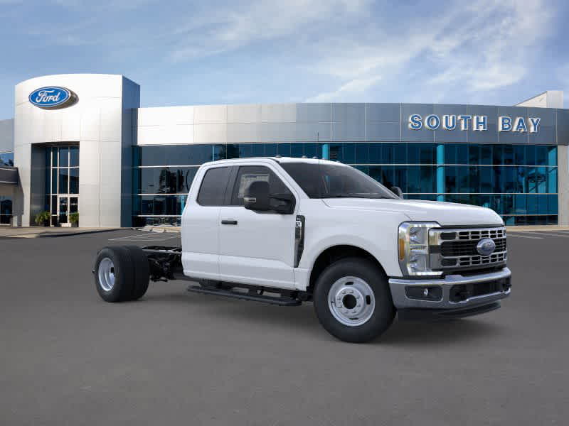 2025 Ford Super Duty F-350 DRW 