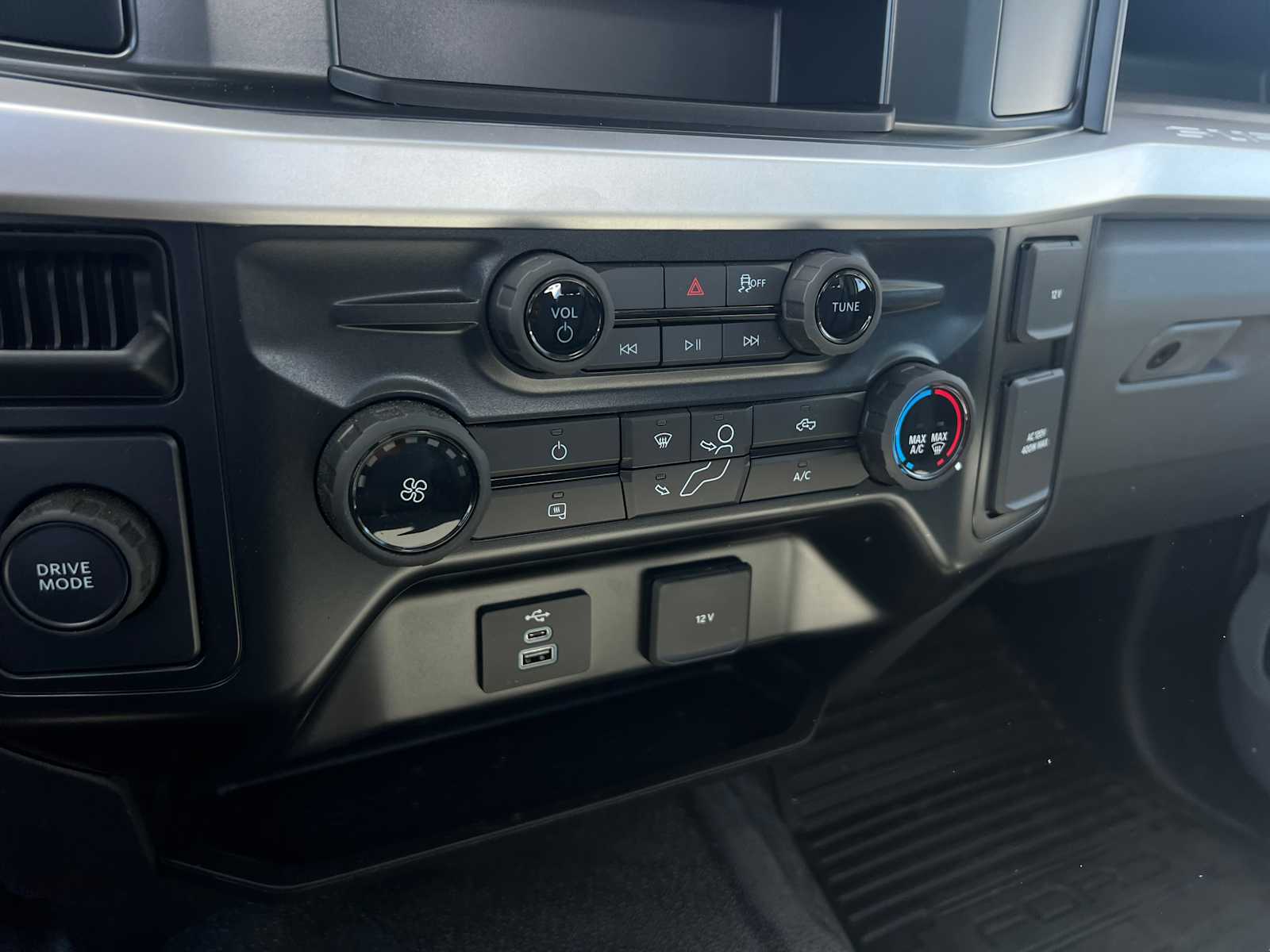 2025 Ford Super Duty F-250 Pickup XL