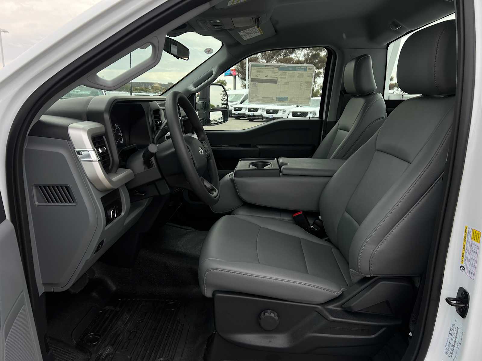 2025 Ford Super Duty F-250 Pickup XL