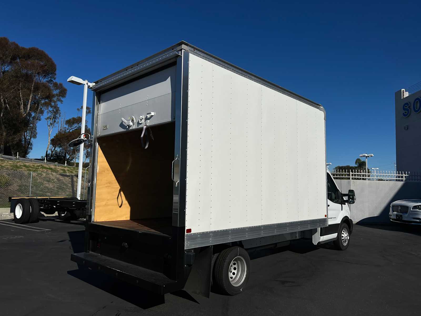 2024 Ford Transit Chassis 