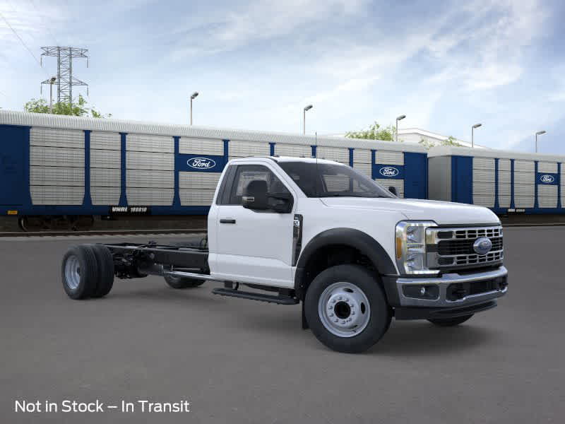 2025 Ford Super Duty F-600 DRW 
