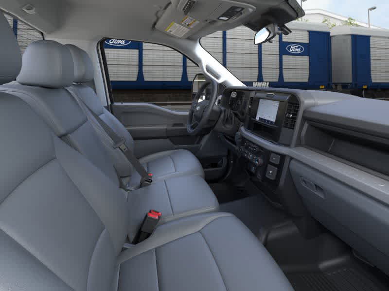 2025 Ford Super Duty F-600 DRW 