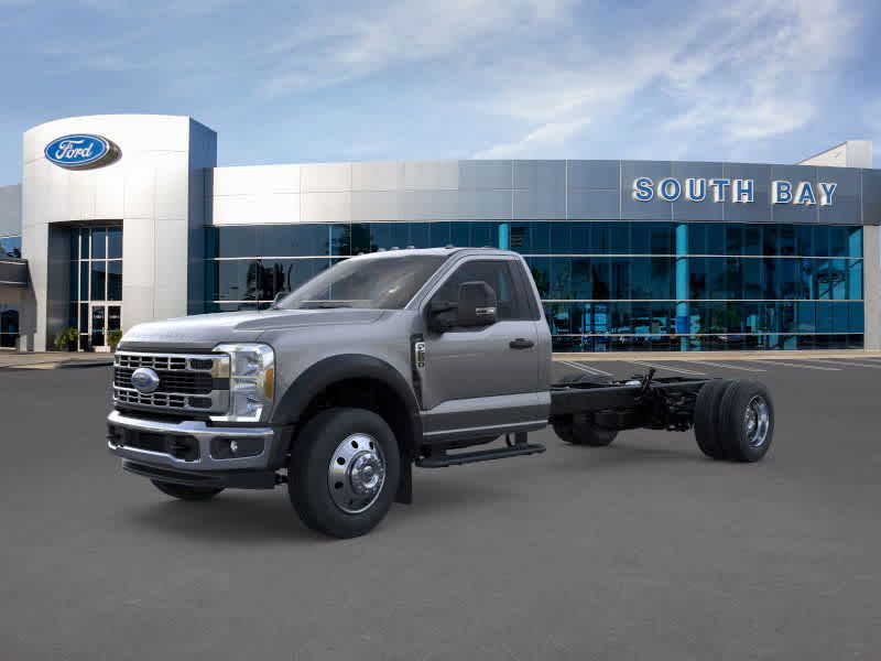 2026 Ford F-600 Super Duty Chassis Cab XLT's photo