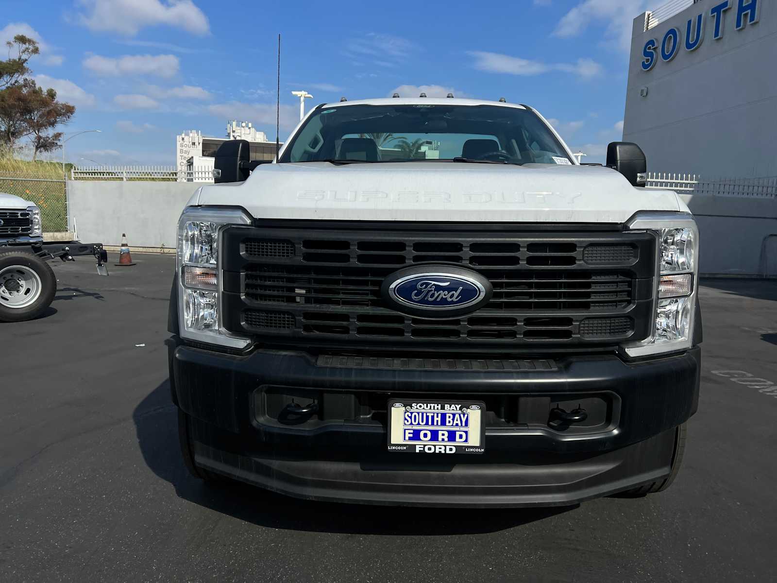 2024 Ford Super Duty F-600 DRW XL