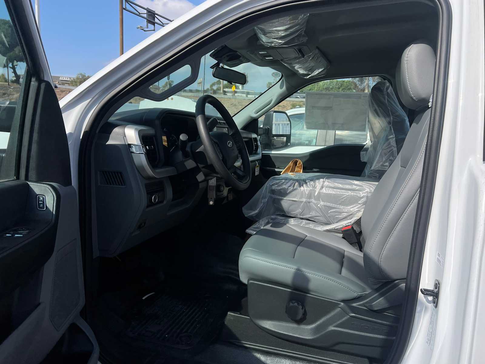 2024 Ford Super Duty F-600 DRW XL