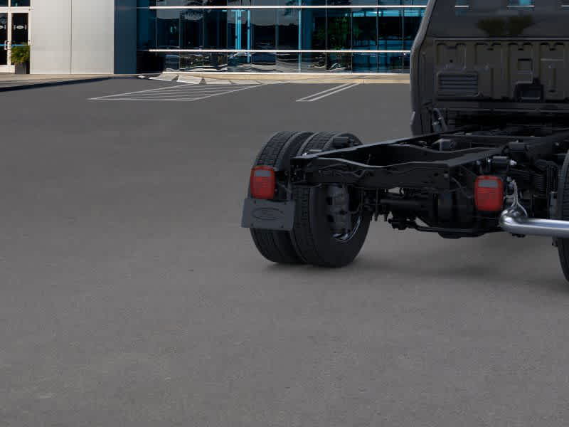 2025 Ford Super Duty F-550 DRW 