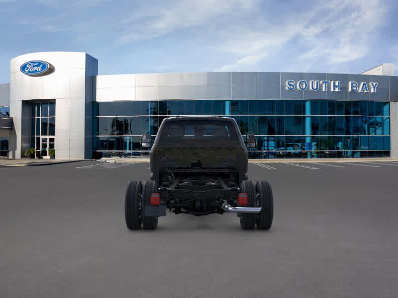 2025 Ford Super Duty F-550 DRW 