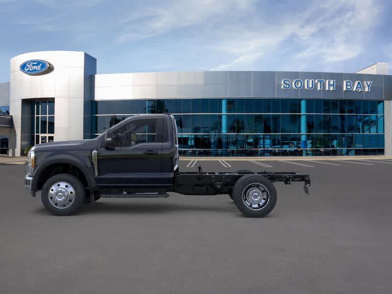 2025 Ford Super Duty F-550 DRW 