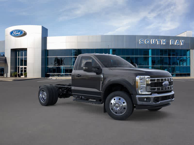 2025 Ford Super Duty F-550 DRW 