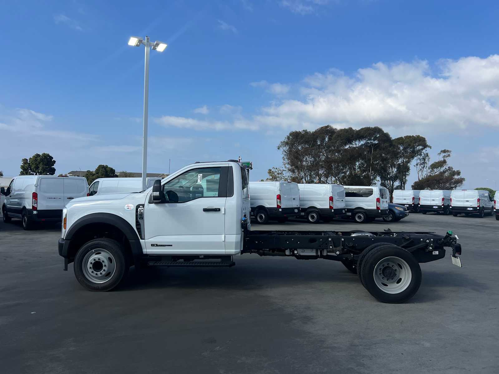 2024 Ford Super Duty F-550 DRW XL