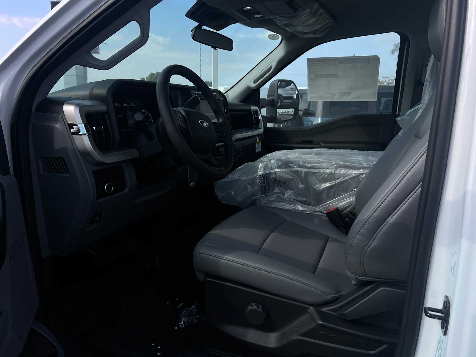 2024 Ford Super Duty F-550 DRW XL