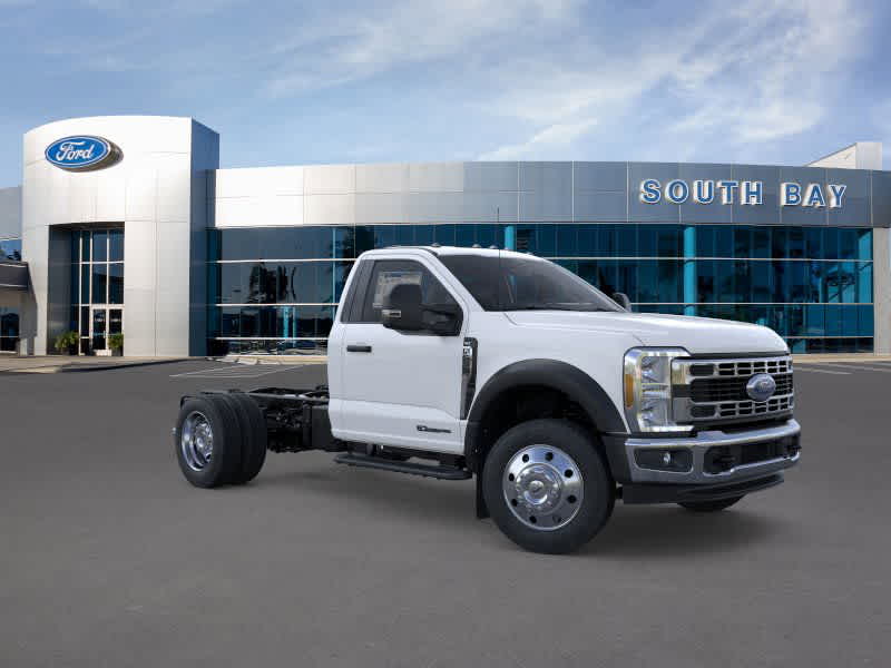 2025 Ford Super Duty F-550 DRW 