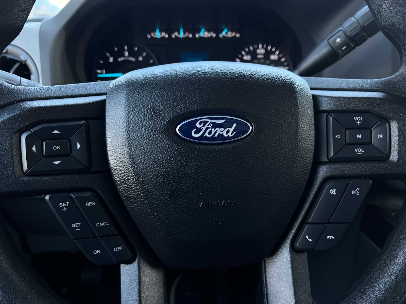 2025 Ford E-Series Cutaway 