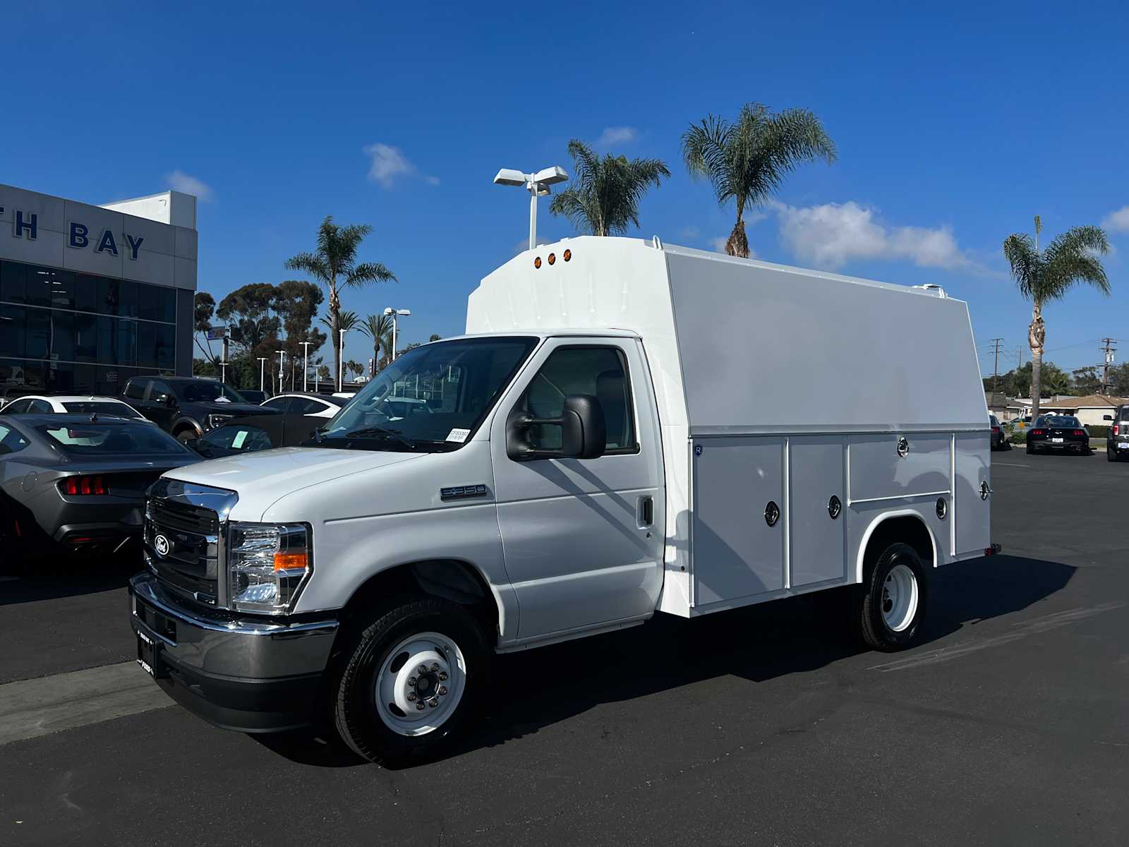 2026 Ford E-Series Cutaway 