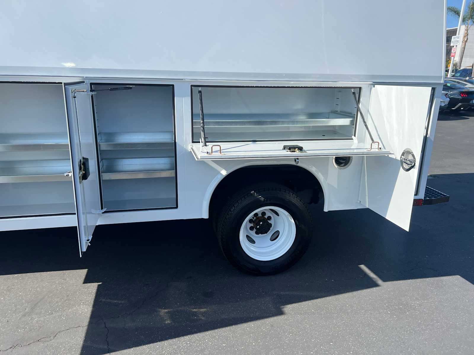 2026 Ford E-Series Cutaway 