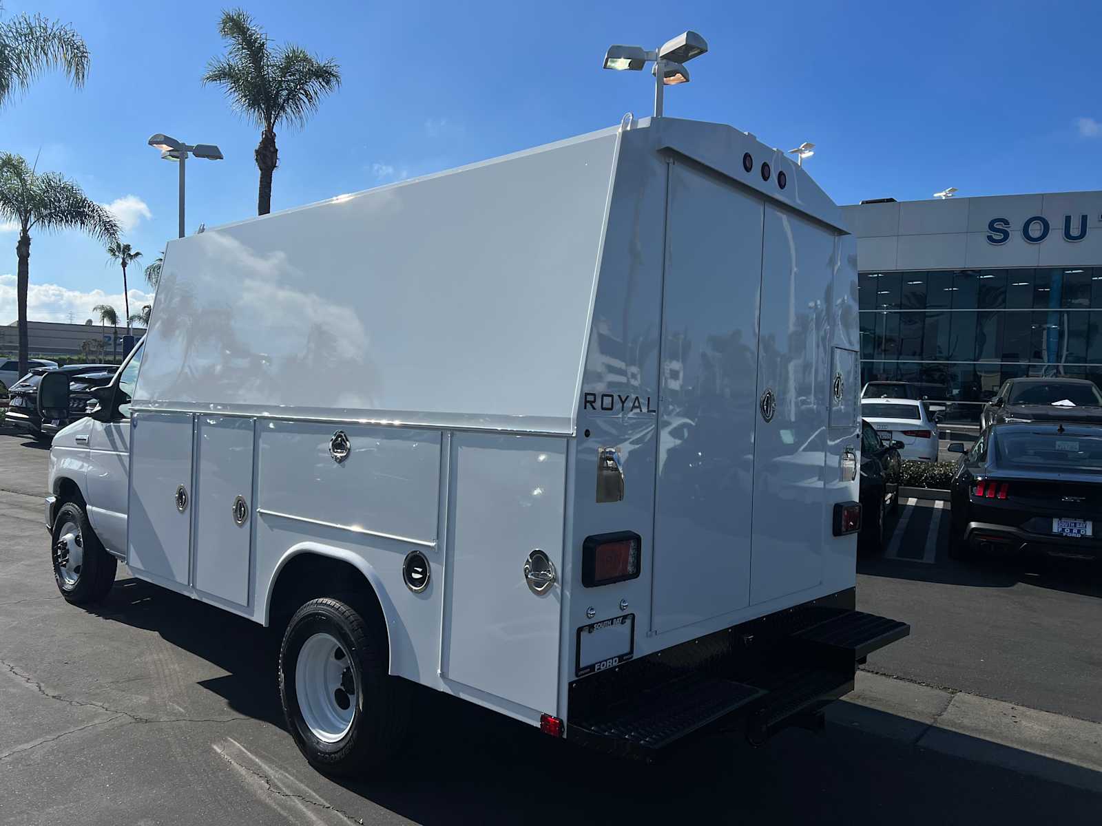 2026 Ford E-Series Cutaway 