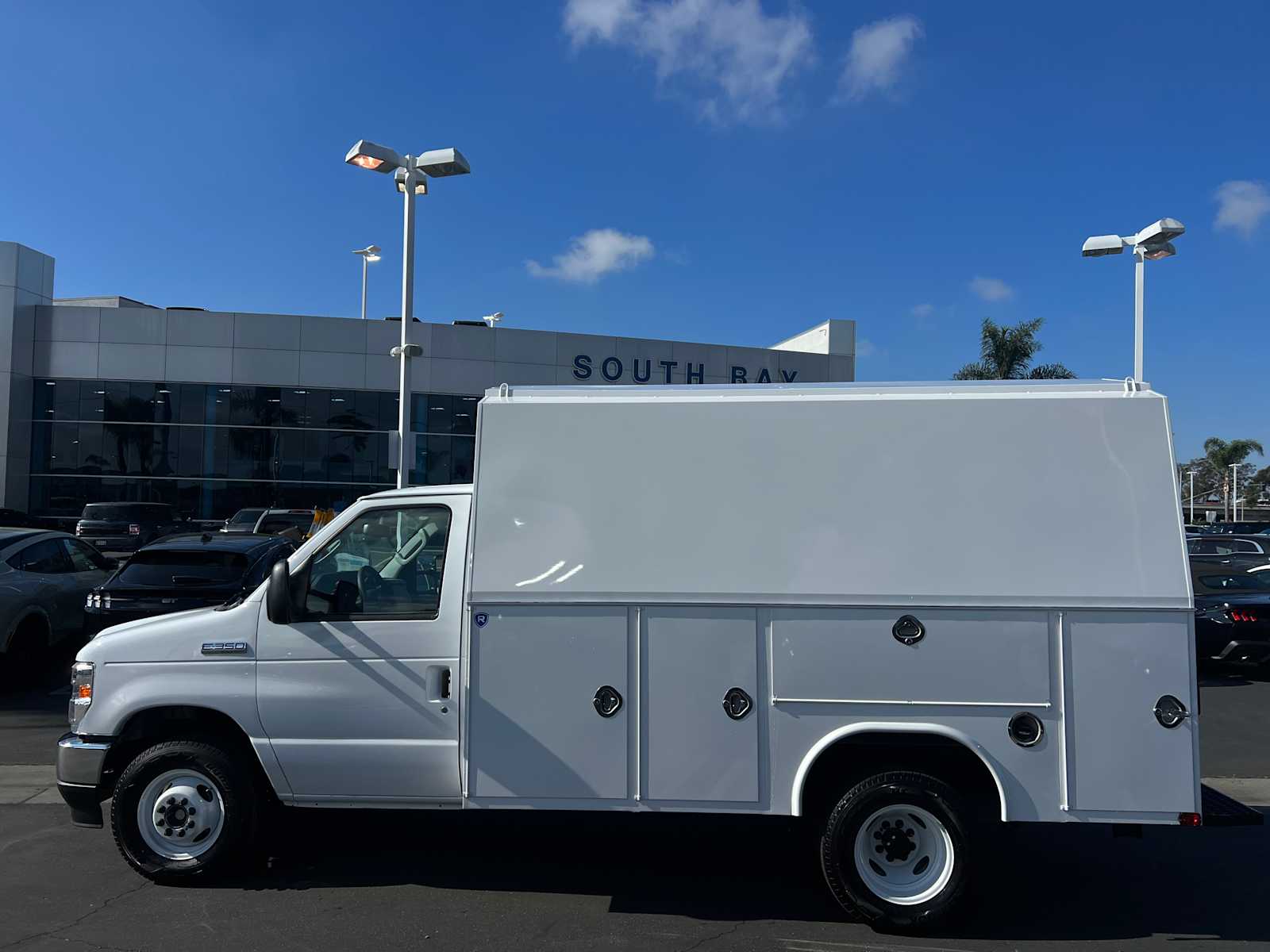 2026 Ford E-Series Cutaway 